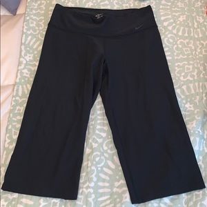 Nike: Wide leg, cropped workout pants